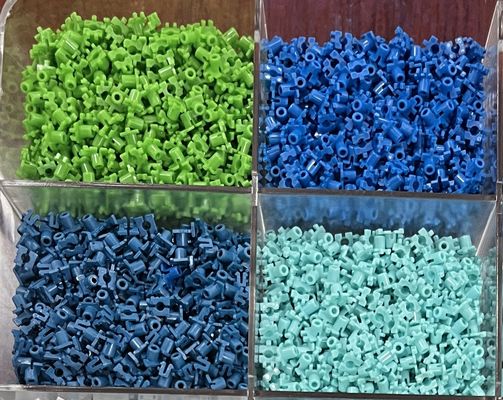 comprare Stampo per iniezione di plastica ad alta meccanica per connettore elettrico con plastica moldabile per iniezione in nylon 6 PA66 online manufacture